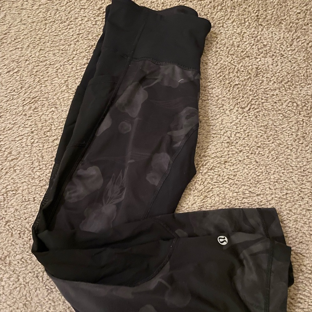Lululemon Black Capri